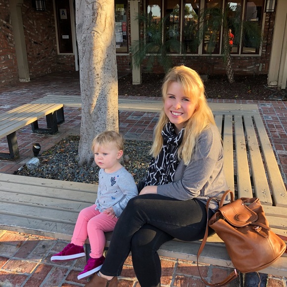 Meet your Posher, Michelle - Picture 1 of 3